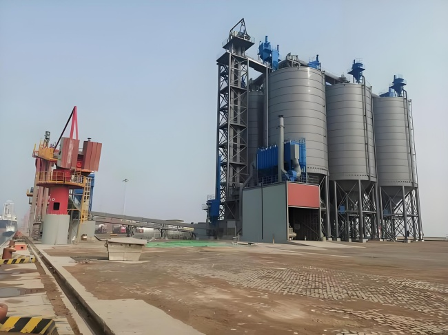 云南高架骨料仓